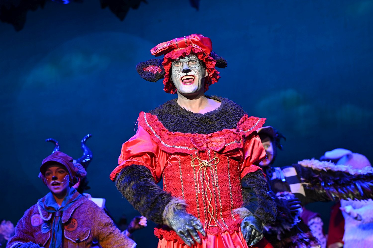Shrek The Musical :: Hertford Dramatic and Operatic Society